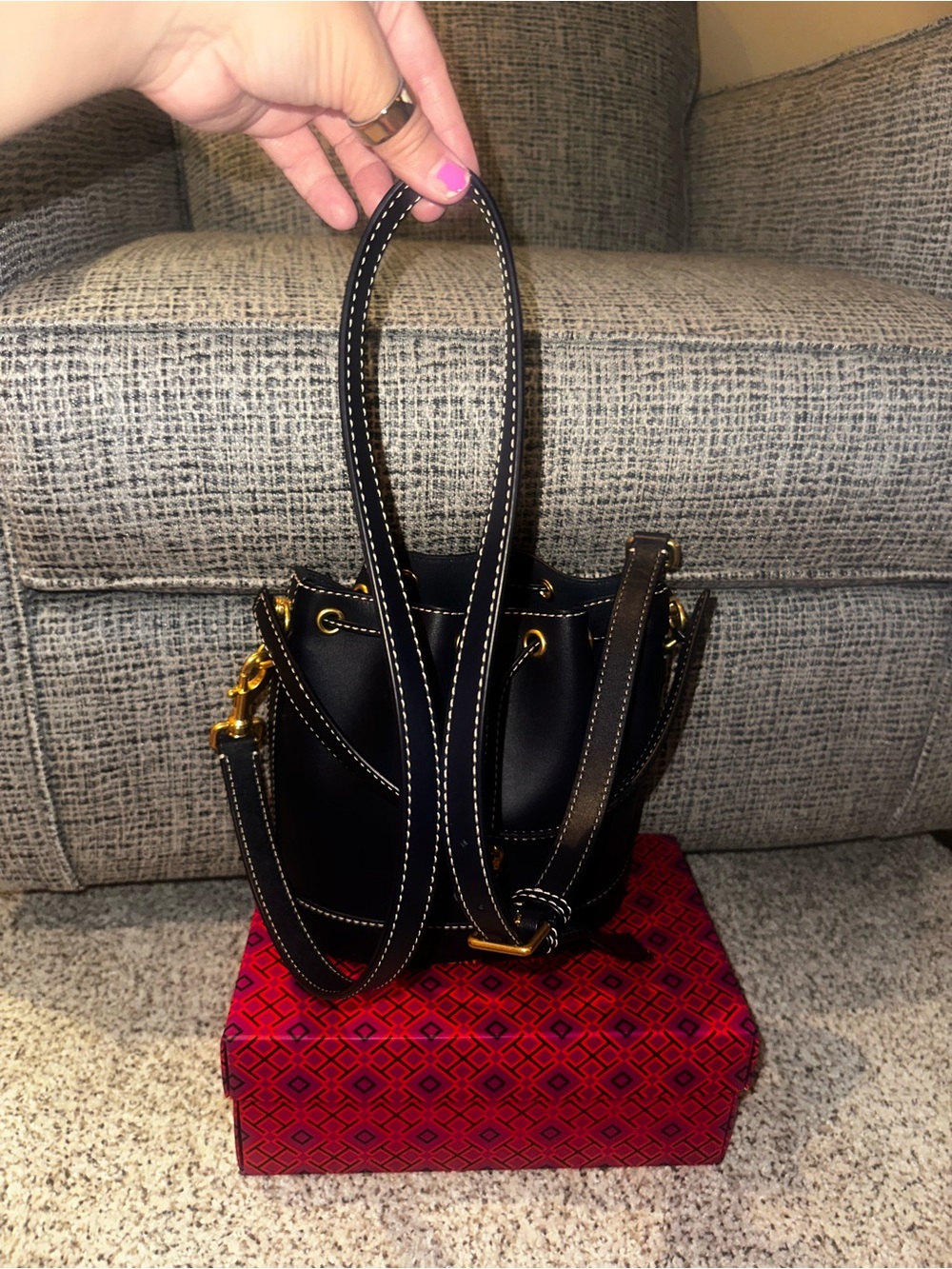 Tory Burch T Monogram Leather Bucket Bag Midnight Navy With Gold Accent - Picture 8 of 16